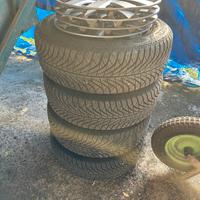 Ruote 185/60 R15 come nuove