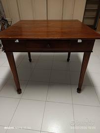 tavolo in rovere e armadietto 