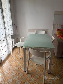 Tavolo in vetro allungabile 110x70 bianco