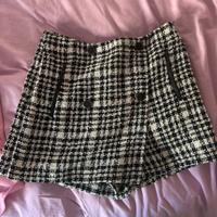 Pantagonna bianco e nero