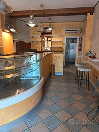 Nuovo locale completamente restaurato