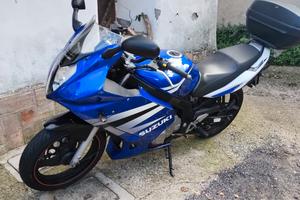 Suzuki GS 500 - 2004