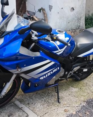 Suzuki GS 500 - 2004