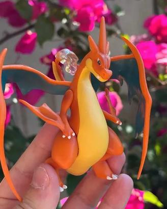 Pokémon figure Mega Charizard / Dracaufeu / Glurak