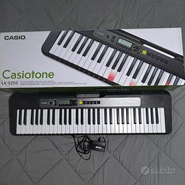 Pianola Casio LK-S250