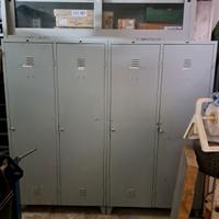 ARMADIETTI SPOGLIATOIO IN FERRO