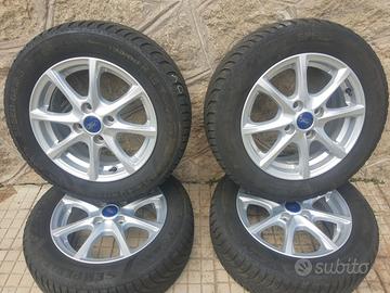 GOMME INVERNALI SU CERCHI ORIGINALI FORD DA 15"