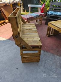 panchina in legno di pallet fatta a mano