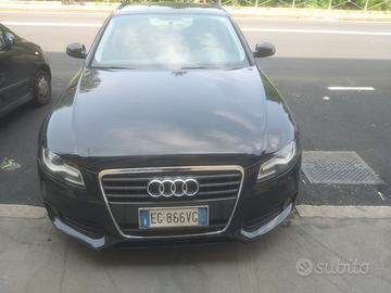 AUDI A4 4ª serie - 2011