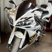 YAMAHA YZF R1