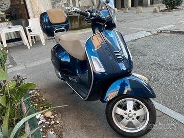 Piaggio Vespa 300 GTS - 2015
