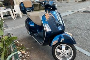 Piaggio Vespa 300 GTS - 2015