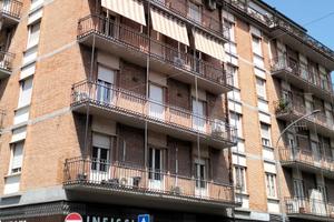 Piazza Buozzi - da ristrutturare C476