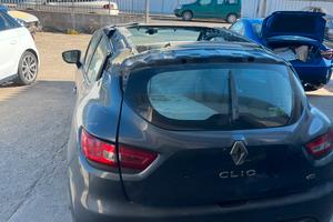 Renault Clio 5 (PER OPERATORI DEL  SETTORE,,.CARRO