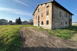 RUSTICO A CASTELNOVO DI SOTTO