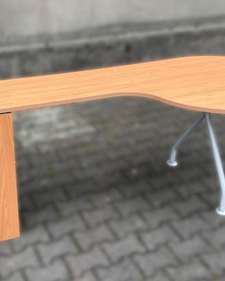 Scrivania Angolare Sagomata - Design Moderno