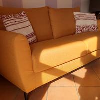 Divano colorato moderno