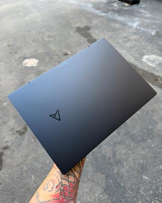 Asus Zenbook Ryzen 7 16GB Ram 512SSD