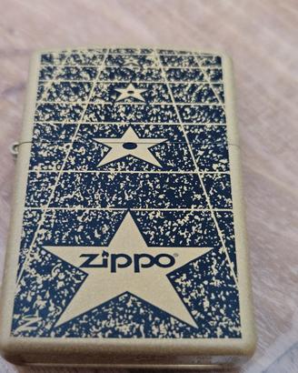 Zippo Originale Star Pattern . Street brass Nuovo 