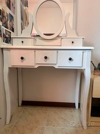 Specchiera per trucco