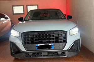 Q2 35 2.0 tdi Identity Black s-tronic