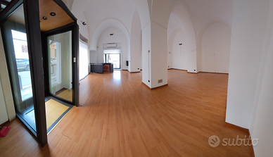 Locale Commerciale Monopoli zona P.za S. Antonio