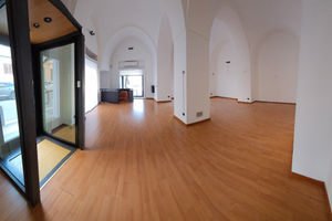 Locale Commerciale Monopoli zona P.za S. Antonio