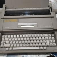 Macchina da scrivere elettronica Olivetti a Cabras