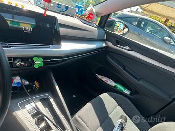 Volkswagen Golf 8 Variant 1.0 eTSI DSG Life 2022