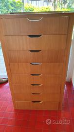 Cassettiera in legno con 8 cassetti 