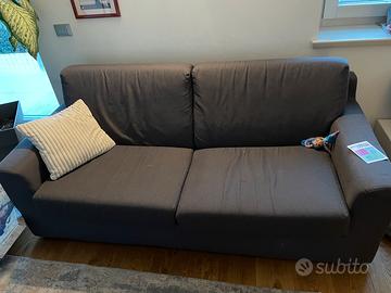 Divano 2-3 posti