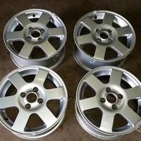Cerchi In Lega Da 14" Per Volkswagen Polo 1998