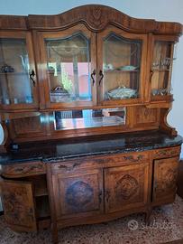 Credenza antica