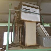 distributore di benzina 