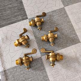 rubinetto spurgo scarico acqua radiatore 