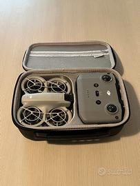 DJI NEO Combo Fly More con valigetta