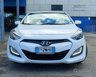 Hyundai i30 1.4 16v DOHC 100cv GPL/benzina