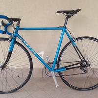 Bicicletta vingage da corsa