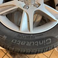 Cerchi audi  16 con gomme praticamente nuove