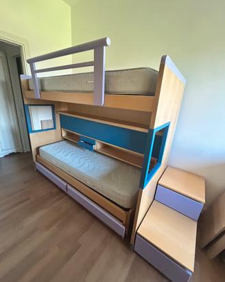 Letto a castello a 3 posti in legno frassino