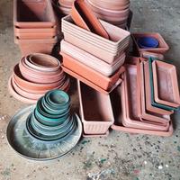 Vasi, sottovasi, ciotole  in plastica
