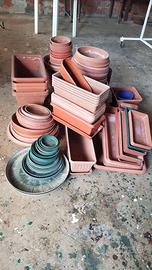 Vasi, sottovasi, ciotole  in plastica