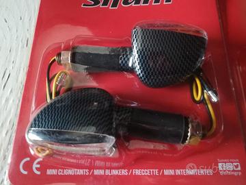 FRECCE MOTO CLI003 LAMPADINA CARBON LOOK UNIVERSAL