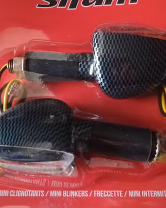 FRECCE MOTO CLI003 LAMPADINA CARBON LOOK UNIVERSAL