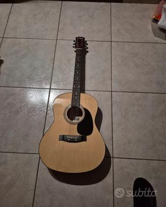 Chitarra acustica 