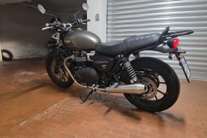 Triumph street twin 900cc