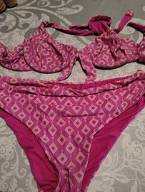 Bikini IU Rita Mennoia