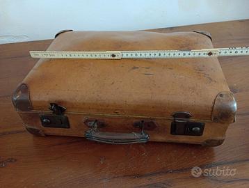 Valigia di cartone vintage