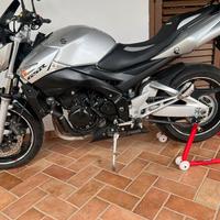 Suzuki GSR600 - 2007
