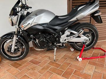 Suzuki GSR600 - 2007